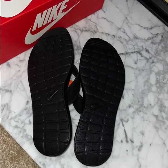 Women’s Nike Black Ultra Flip Flops - Picture 4 of 5